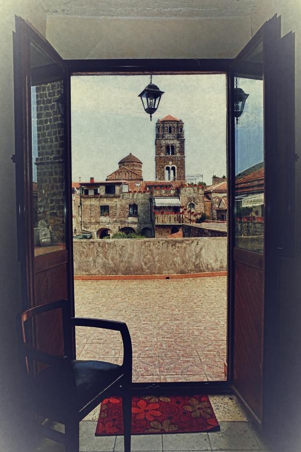 Bed and Breakfast La Pietra D'Argento Caserta Vecchia Exterior foto
